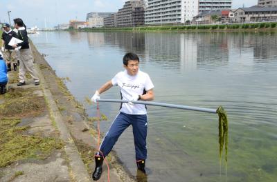 ボートコース藻刈りの写真