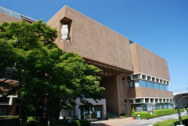 図書館・郷土博物館